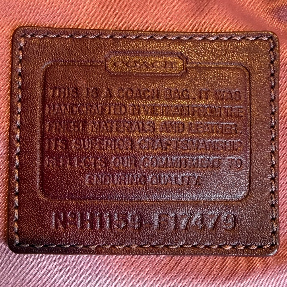 COACH PENELOPE OPTIC SIGNATURE HIPPIE CROSSBODY BAG F17479 - Picture 16 of 16